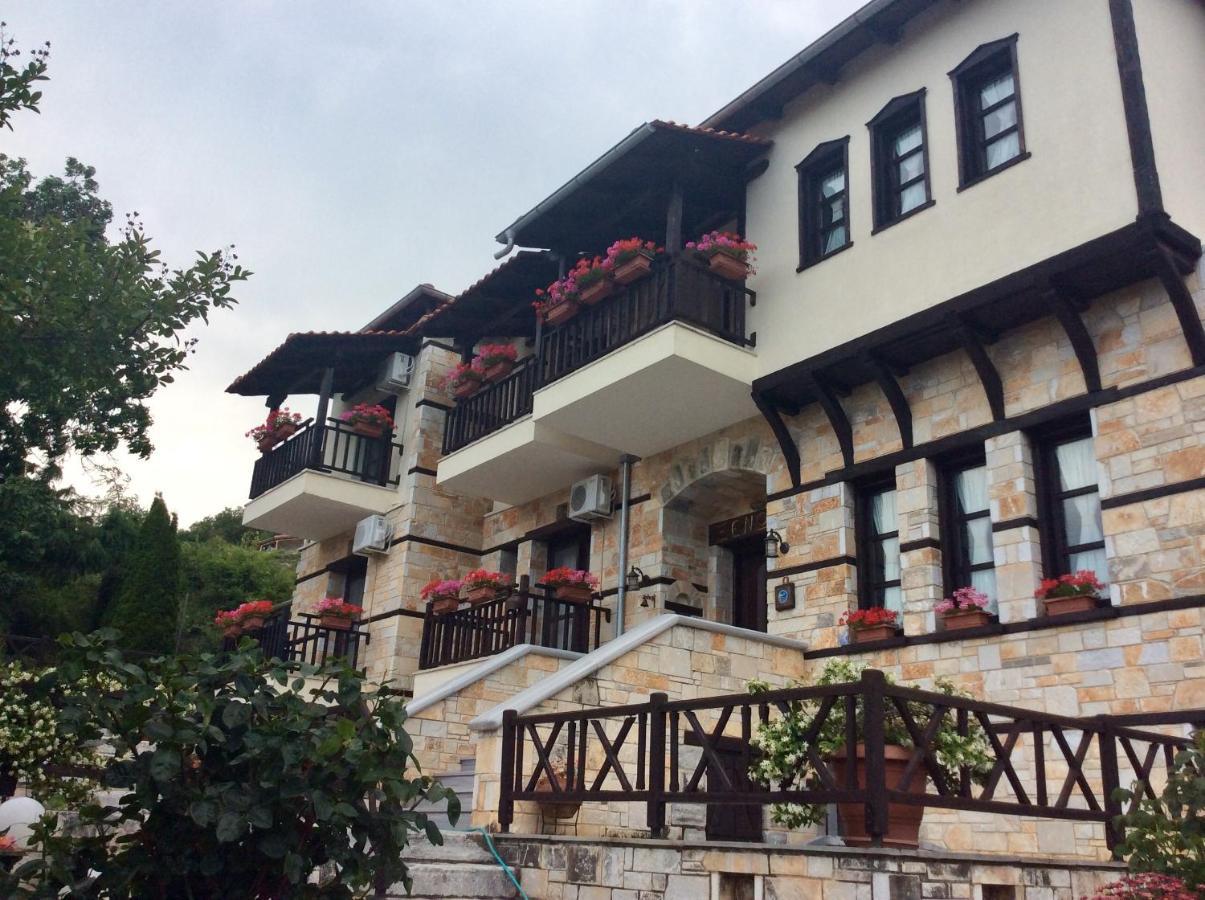 Petrini Gonia Aparthotel Livadherón Екстериор снимка