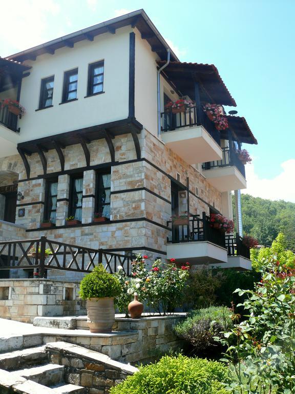 Petrini Gonia Aparthotel Livadherón Екстериор снимка